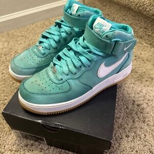 Nike Air Force 1